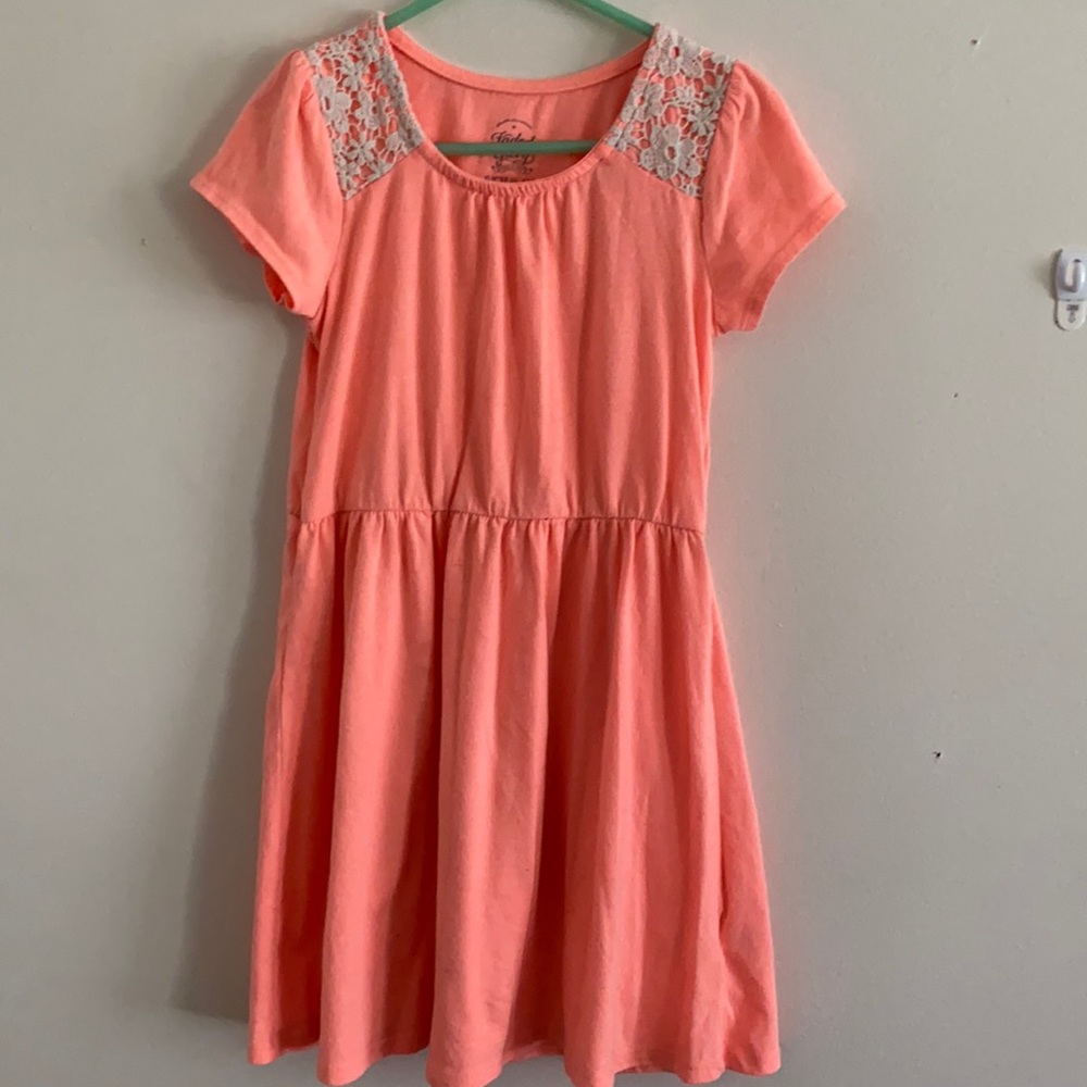 Girls dress